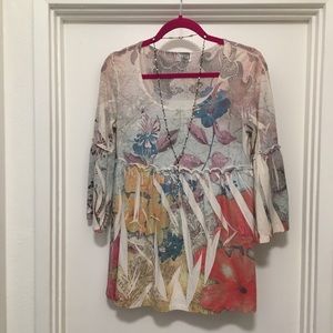 Top Vintage BoHo Vibe Floral